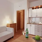 Downtown Kozatska Apartment *