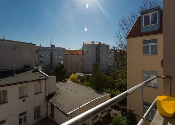 Downtown Kozatska Praga