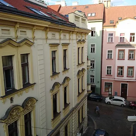 Downtown Kozatska Apartament Praga